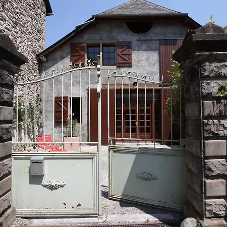 Behost